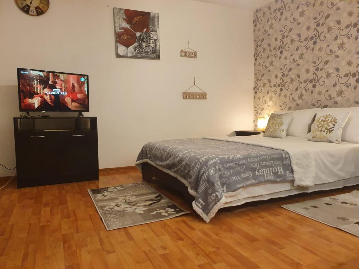 Jorj Suites Apartament *