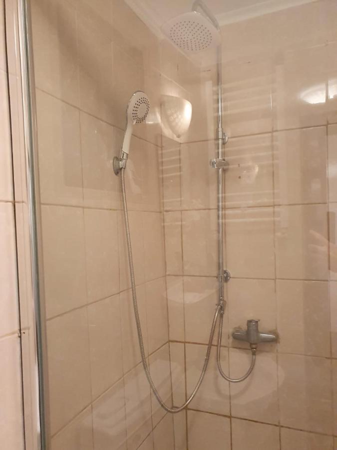 Jorj Suites Apartament *